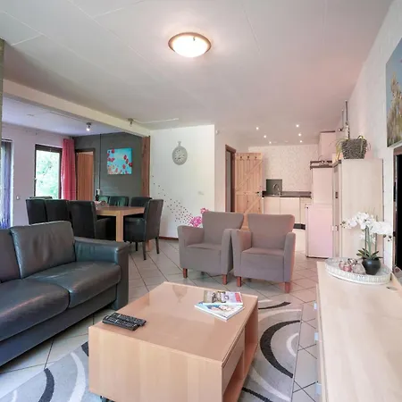 In With Forest, Cleaning Included Holiday home *
