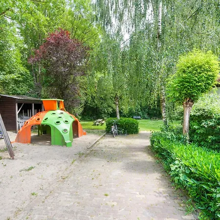 In With Forest, Cleaning Included *